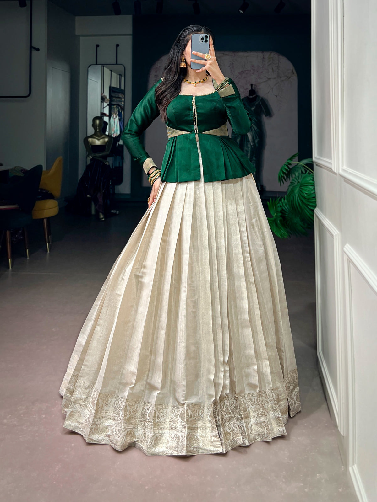 The beauty of simplicity, the elegance of Set Mundu