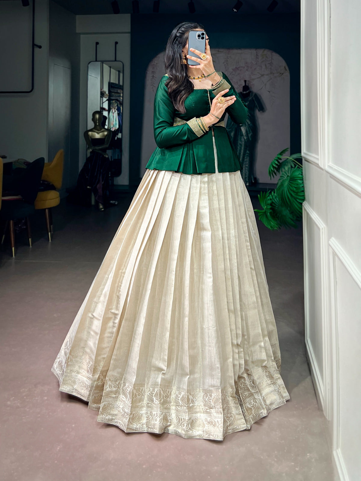 The beauty of simplicity, the elegance of Set Mundu