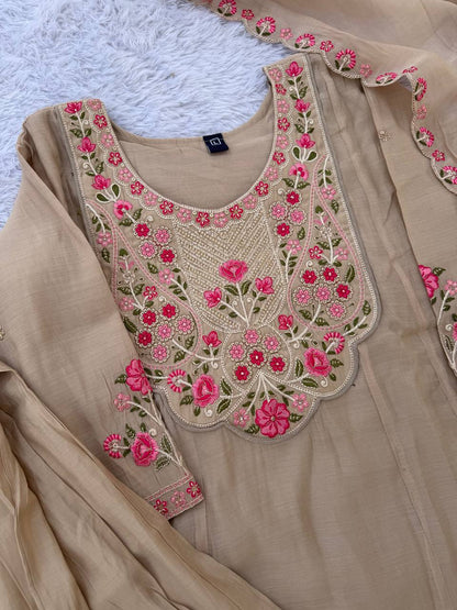 Grace your festive look with this beautiful Stitched Anarkali Kurti Palazzo Dupatta Set